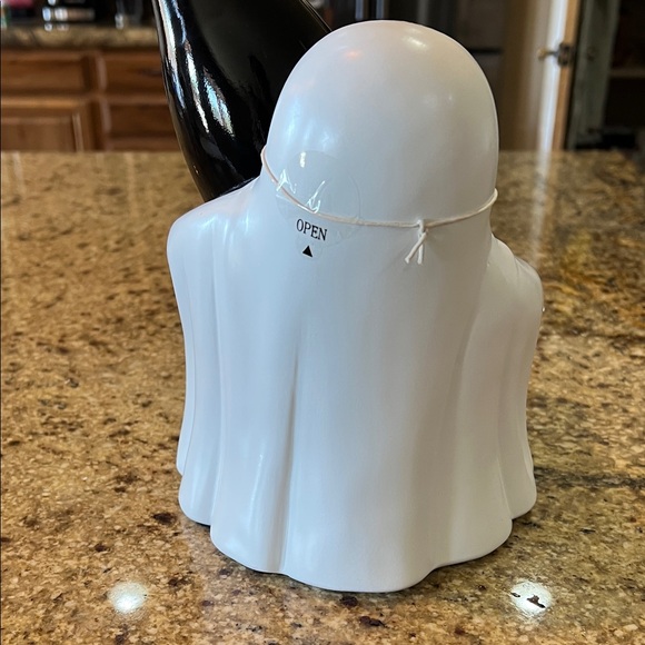 Wild Eye Designs | Ghost Wine Bottle Holder & Halloween Inspired Wine Charm Set - Picture 6 of 8